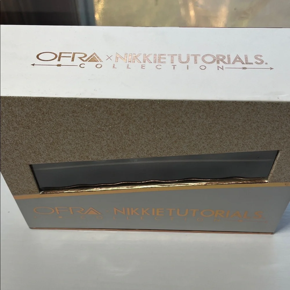 OFRA x NikkieTutorials Glam Set in Gold and White - Picture 5 of 6
